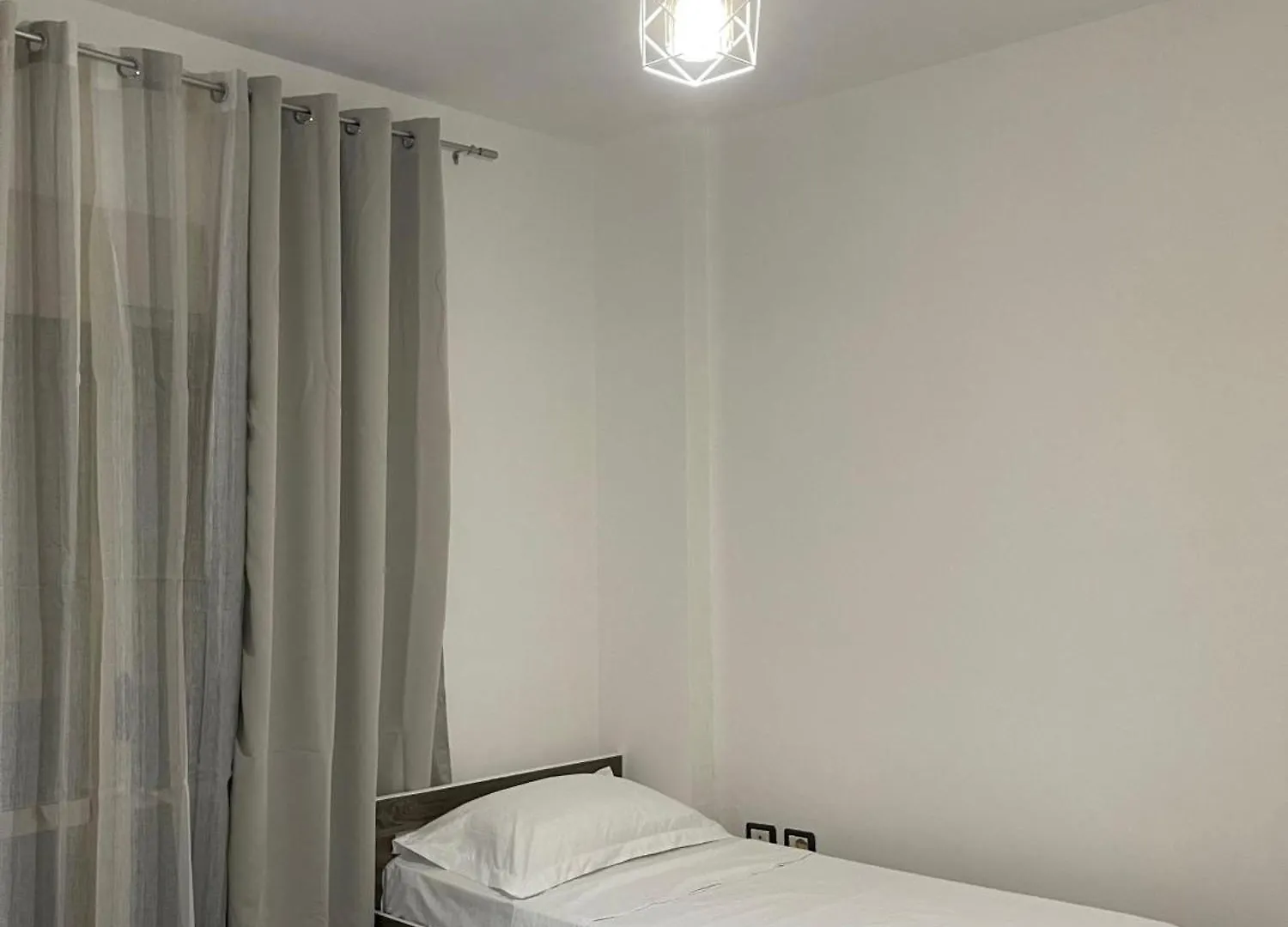 Rigi'S Guest House Golem  Apartment